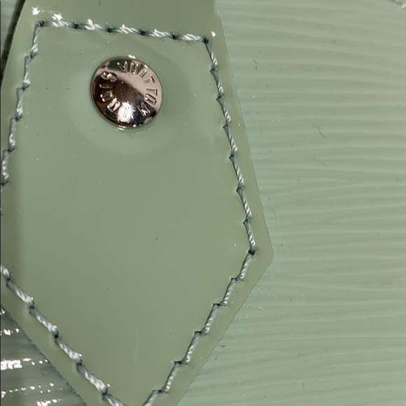 LV Epi Electric Alma PM Mint Bag - Picture 7 of 9